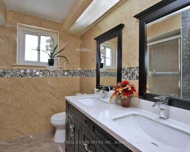 Additional image 4 of 1074 Pharmacy Ave