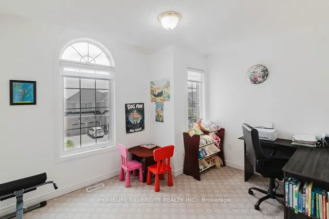 Additional image 20 of 26 Fossil St