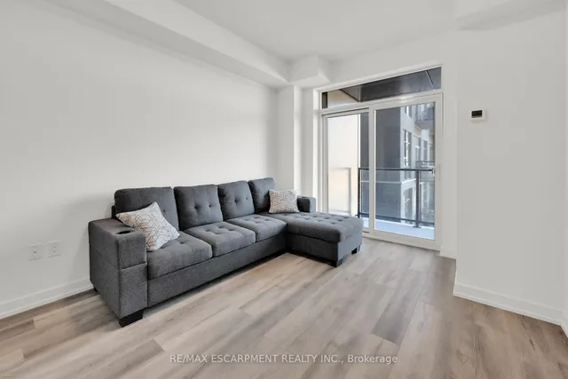 Additional image 21 of 470 Dundas St Unit 416