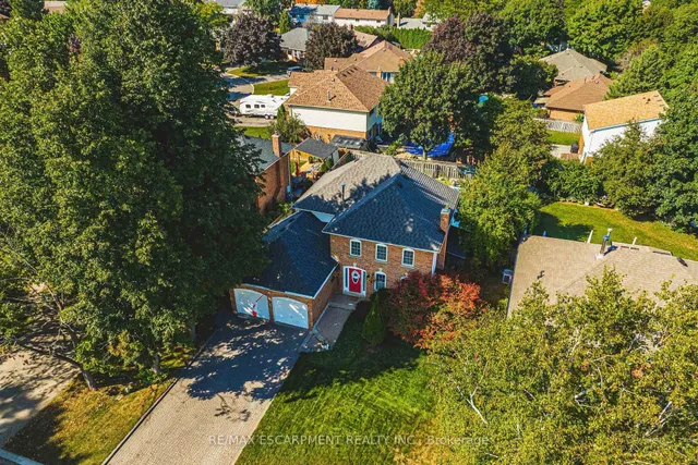 412 Melanie Cres