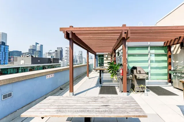 Additional image 24 of 230 King St Unit 911