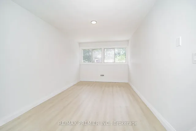 Additional image 32 of 2901 Jane St Unit Unit 106