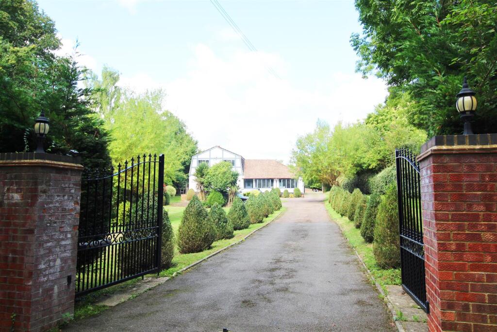 Additional image 21 of Reynards Road, Welwyn