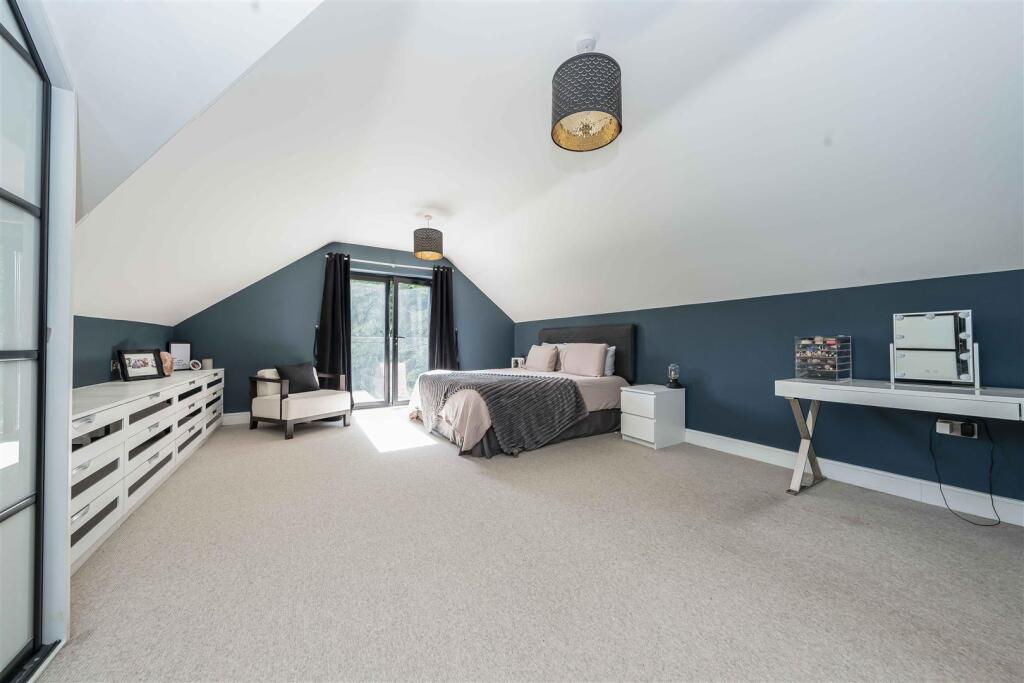 Additional image 11 of Bucknalls Drive, Bricket Wood, St. Albans