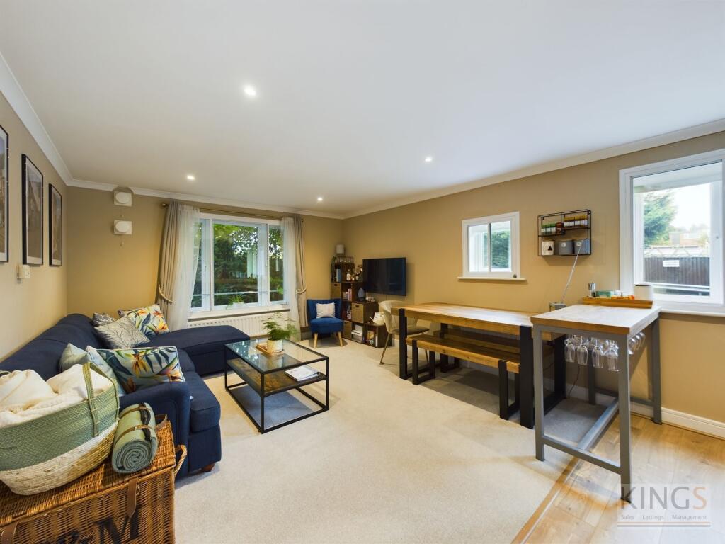 Additional image 14 of Kings Place, North Drive, AL9