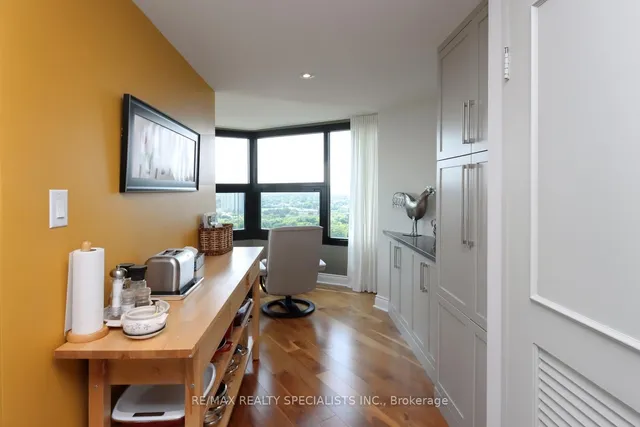 Additional image 15 of 1300 Bloor St Unit 1911