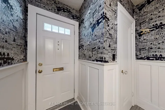 Additional image 17 of 1398 Pape Ave