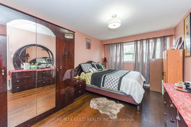 Additional image 16 of 3507 Laddie Cres