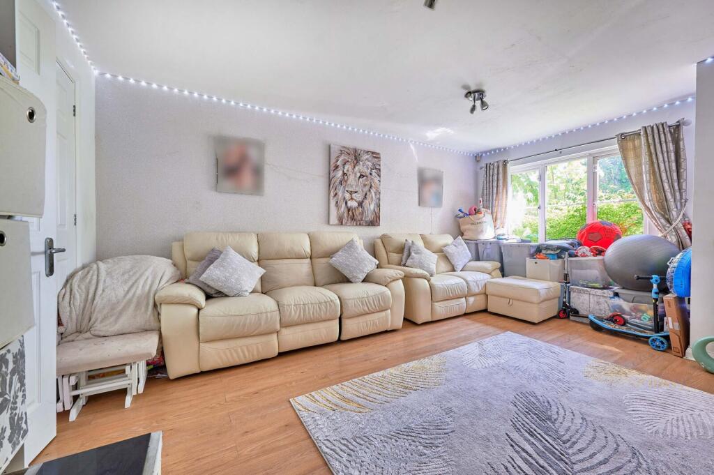 Additional image 4 of Holyrood Crescent, St. Albans, Hertfordshire, AL1