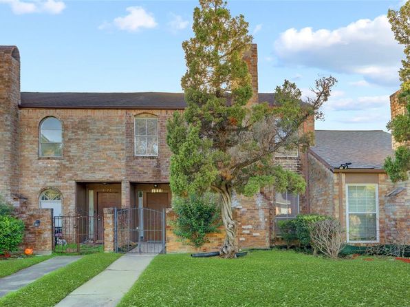 8718 Maplecrest Dr, Houston, TX 77099