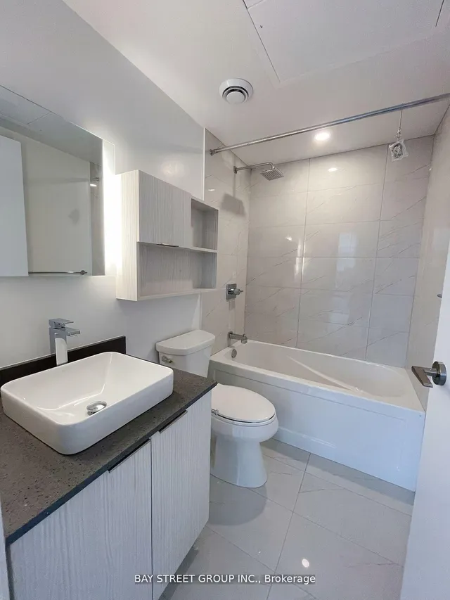 Additional image 7 of 501 Yonge St Unit 4805