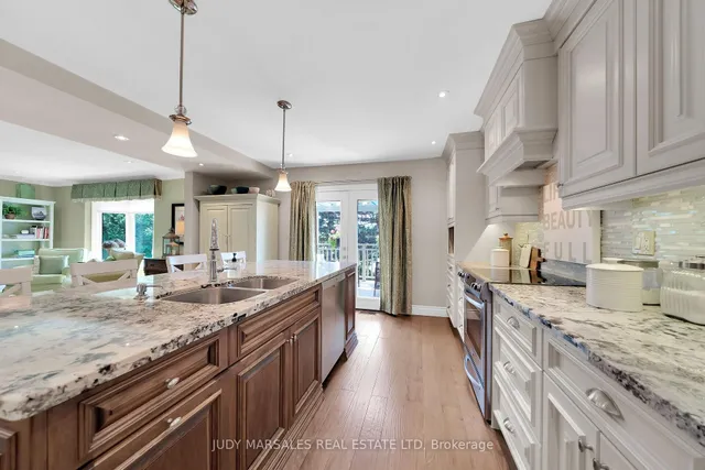 房产图片 21 - 12 Vance Cres