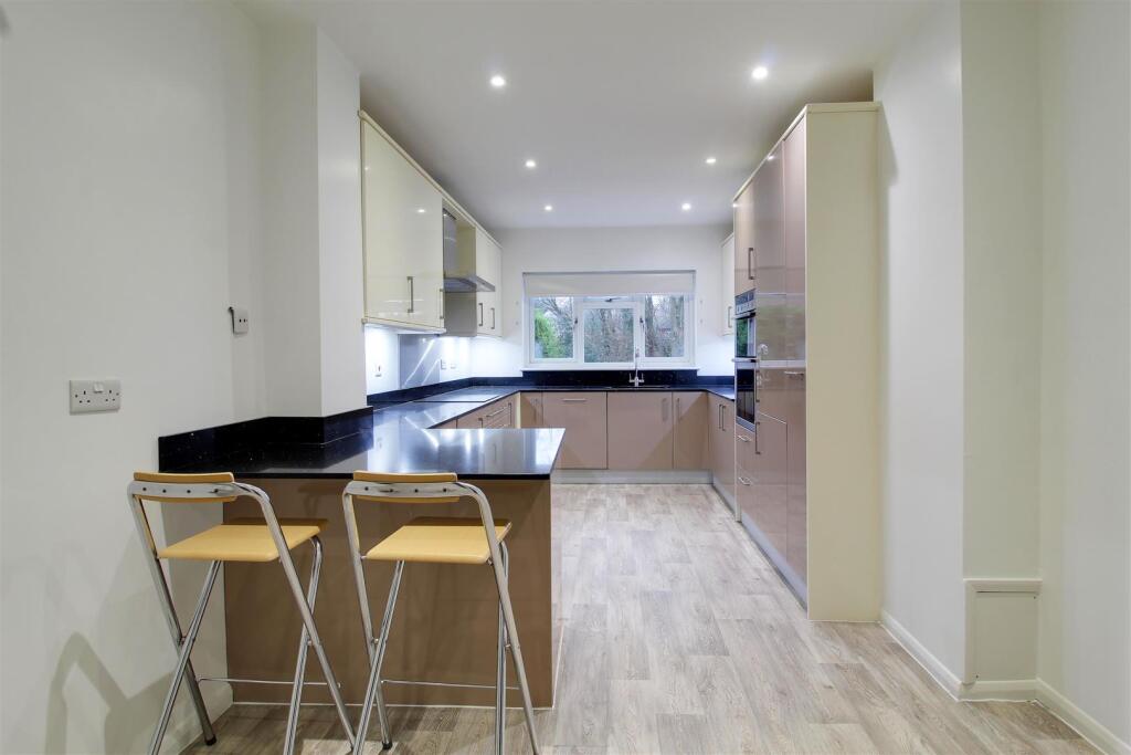 Additional image 6 of Calder Avenue, Brookmans Park