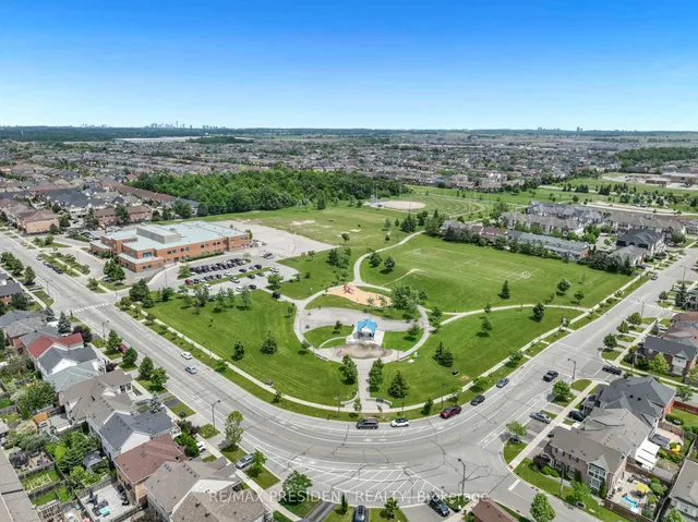 房产图片 50 - 670 Irving Terr