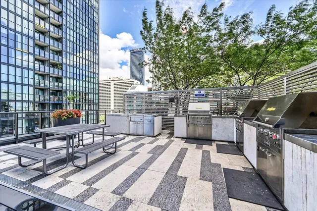 Additional image 28 of 101 Charles St Unit 2103