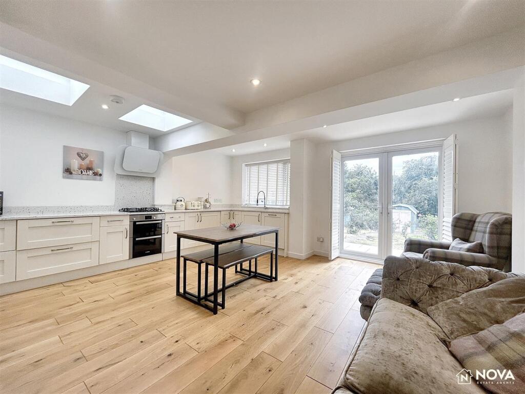 Additional image 7 of Wroxham Way, Harpenden