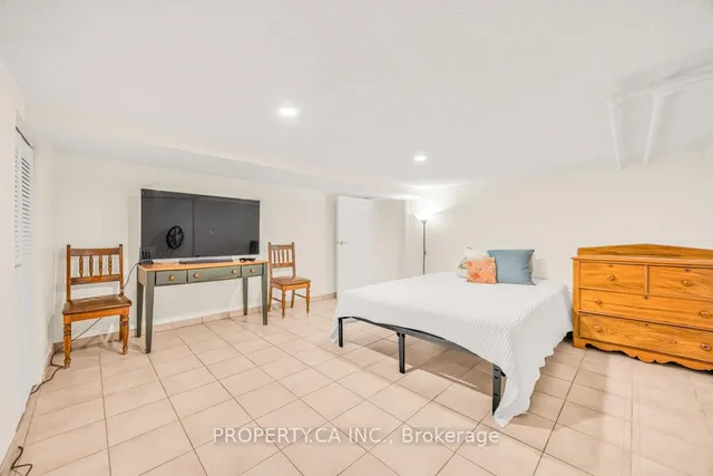 Additional image 23 of 889 Palmerston Ave