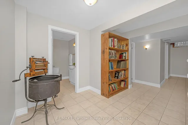 Additional image 32 of 212 Stonehenge Dr Unit 18