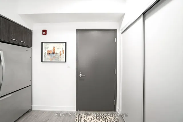 房产图片 3 - 2100 Bridletowne Circ 单元 330