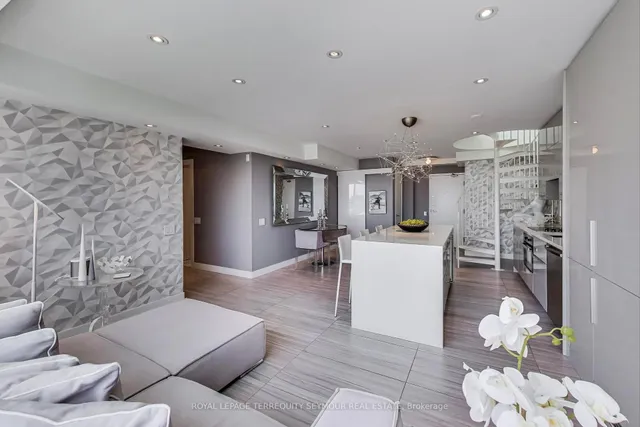 Additional image 20 of 77 Lombard St Unit PH3