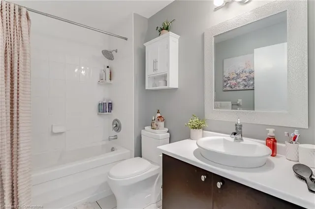 Additional image 24 of 410 King St Unit 413