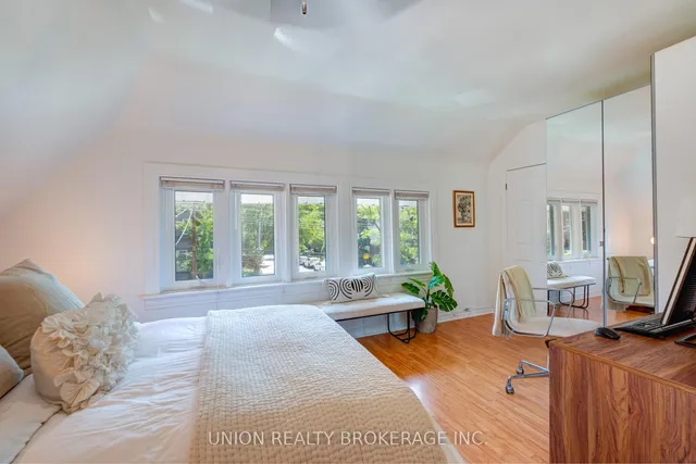 Additional image 15 of 412 Coxwell Ave