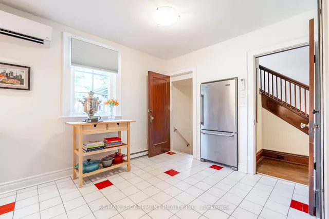 Additional image 18 of 154 Dalewood Cres