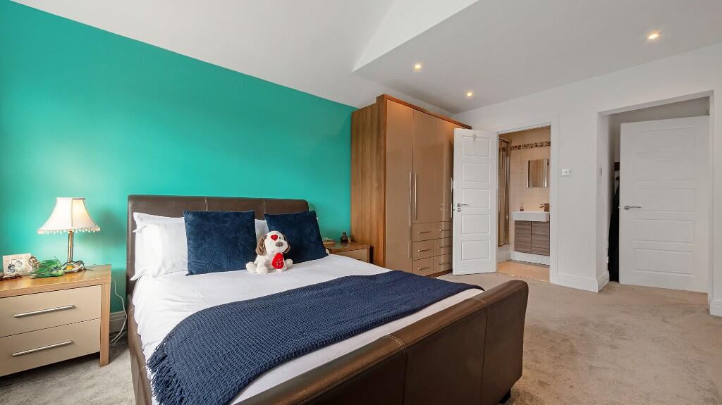 Additional image 13 of Bloomfield Road, Harpenden, Hertfordshire, AL5