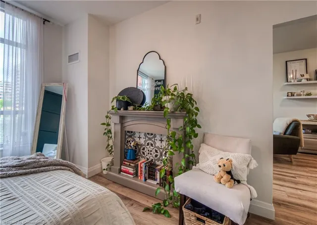 Additional image 20 of 399 Queen St Unit 418