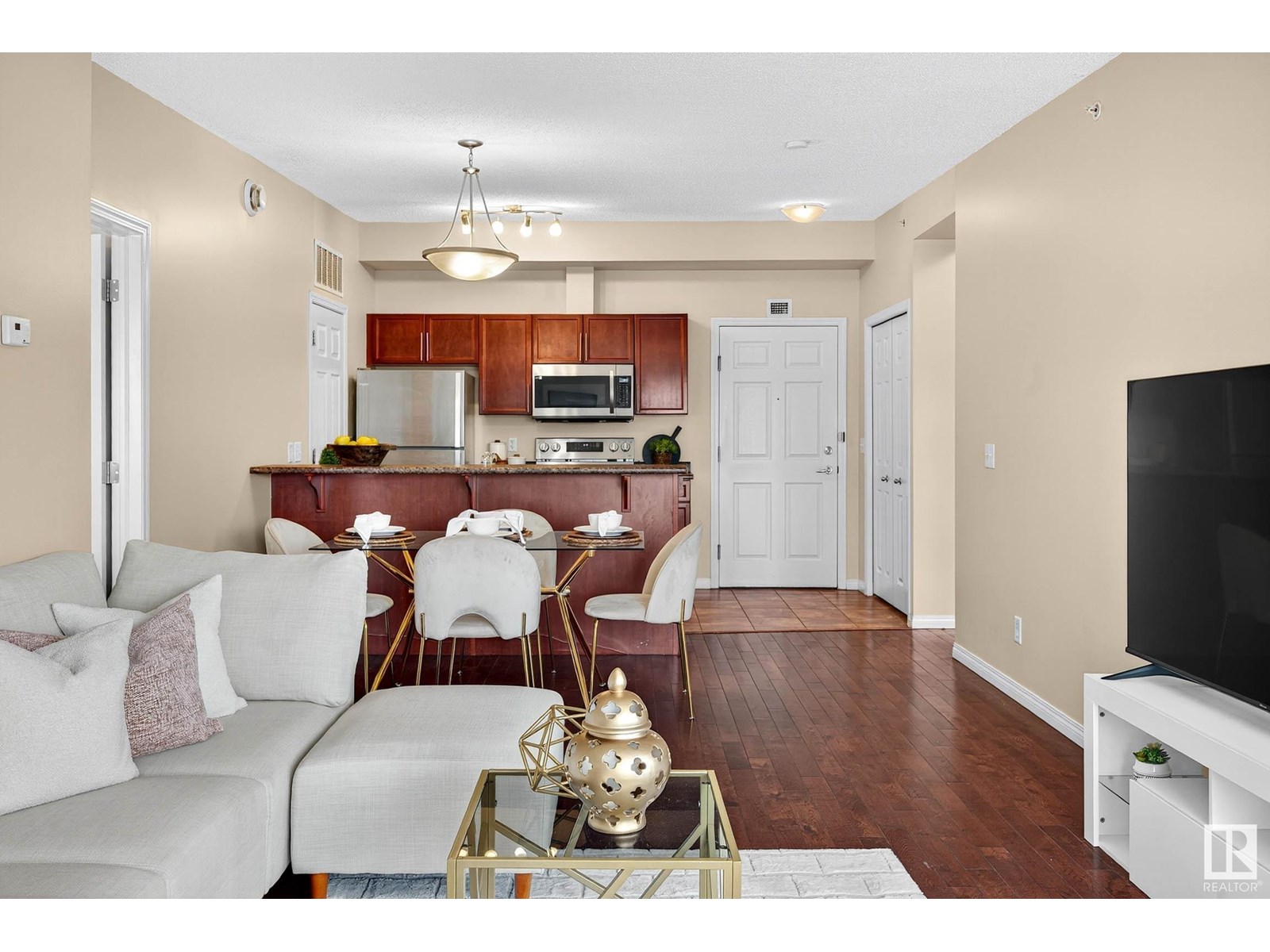 #401 6925 199 ST NW|Edmonton, Alberta T5T3X8