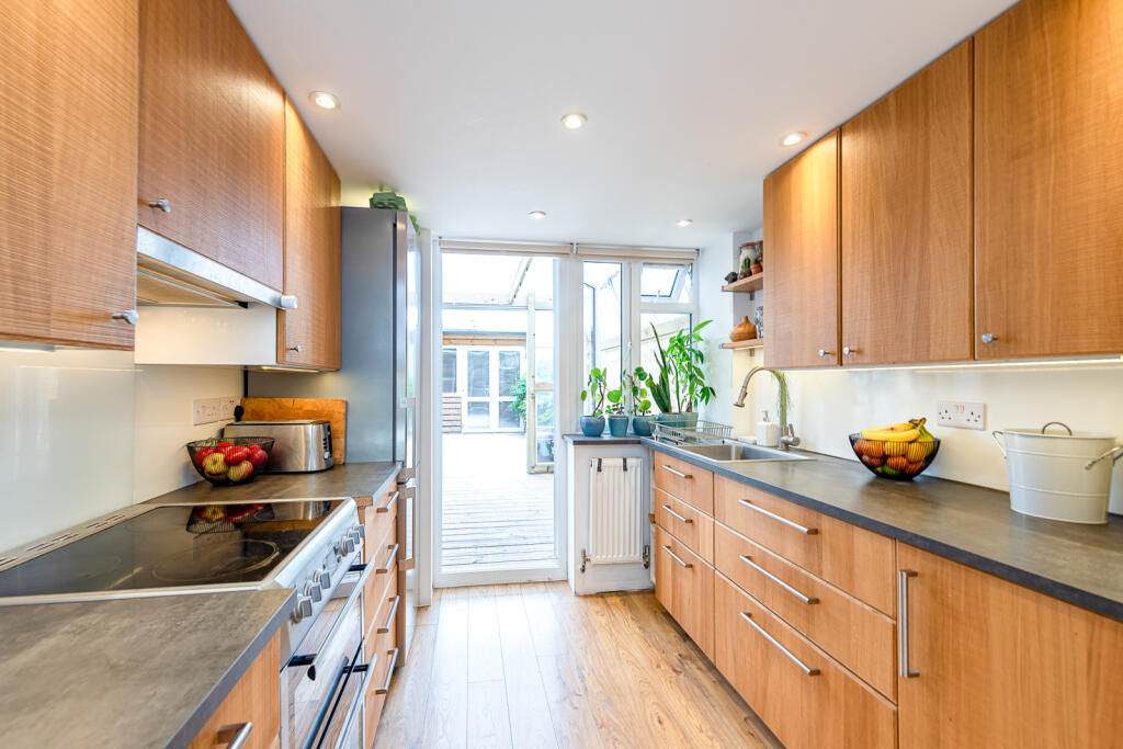 Additional image 6 of Bennetts Close, Colney Heath, St Albans, Hertfordshire, AL4