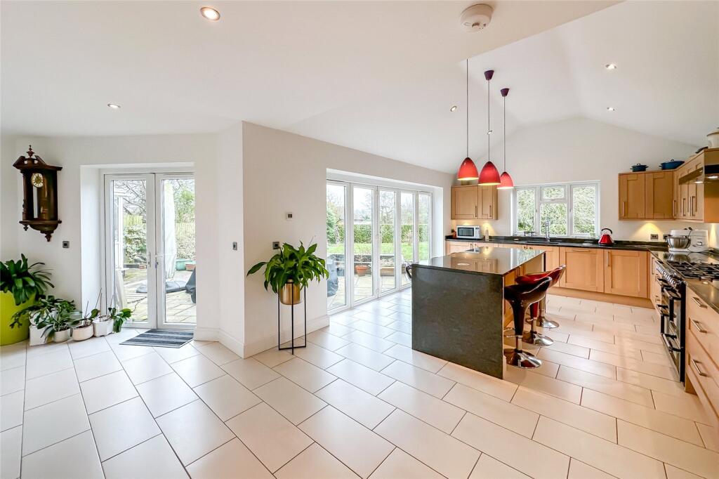 Additional image 14 of Evans Grove, St. Albans, Hertfordshire, AL4