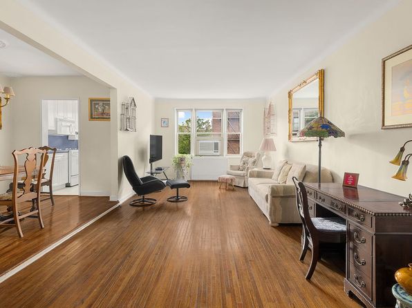 6861 Yellowstone Blvd, Flushing, NY