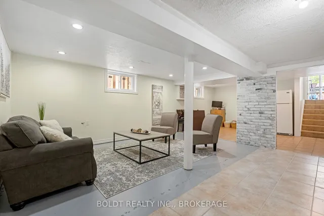 Additional image 29 of 124 Quaker Cres