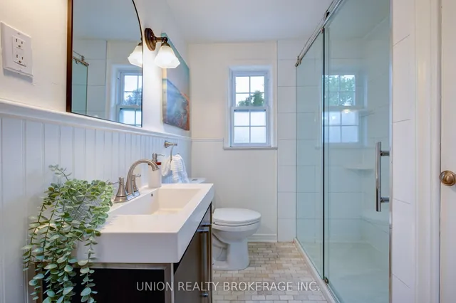 Additional image 25 of 284 Swanwick Ave