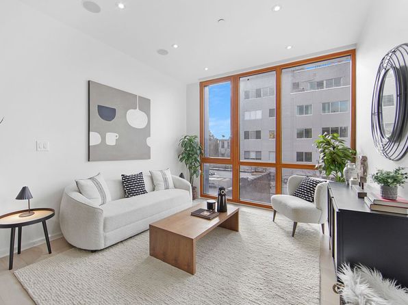 224 N 6th St APT 3, Brooklyn, NY 11211