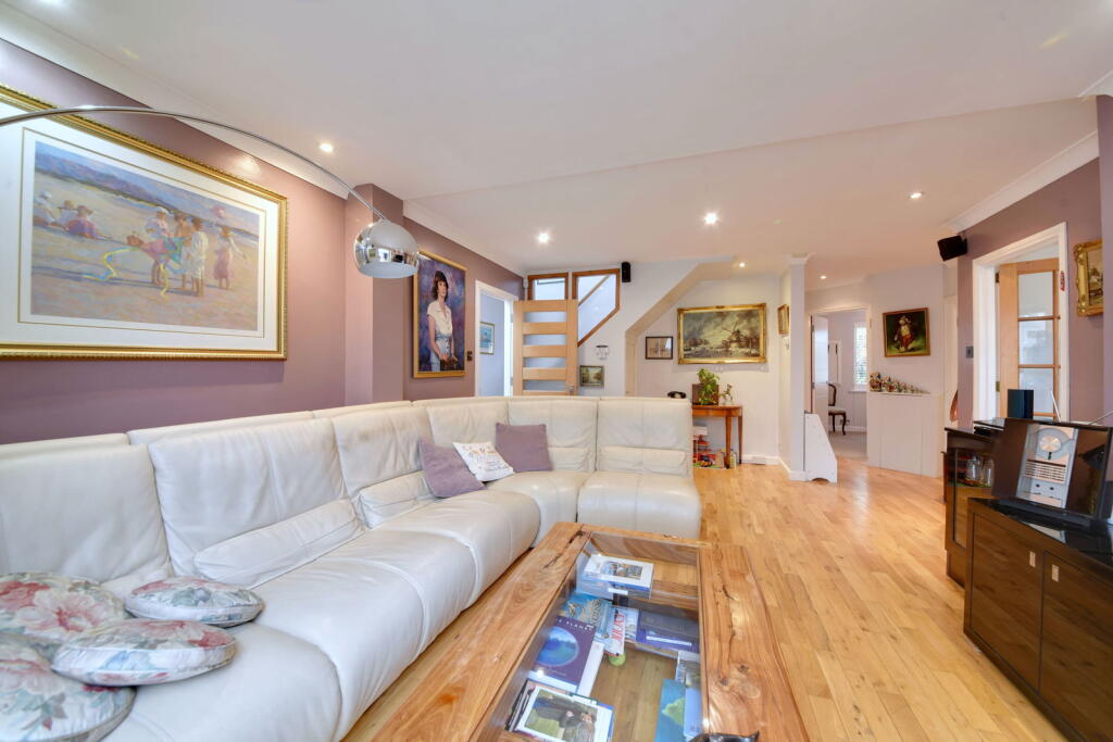 Additional image 9 of South Riding, St. Albans, AL2 3NE