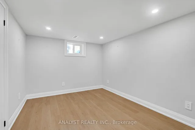 Additional image 31 of 42 Smithfield Dr