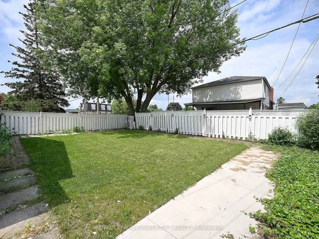 Additional image 46 of 2 Aintree Cres