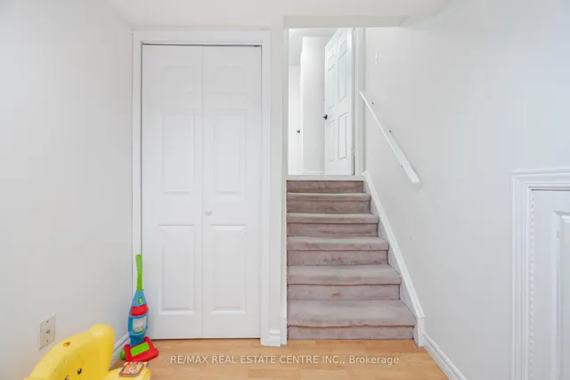 Additional image 31 of 30 Heslop Rd Unit 34