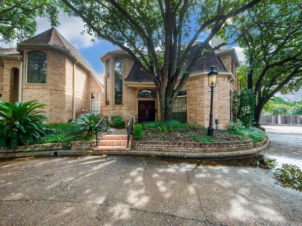 55 Bayou Pointe Dr, Houston, TX 77063