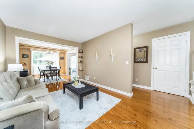 Additional image 7 of 39 Heathcliffe Sq