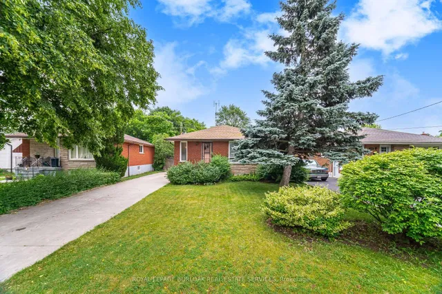 房产图片 3 - 121 Manning Ave