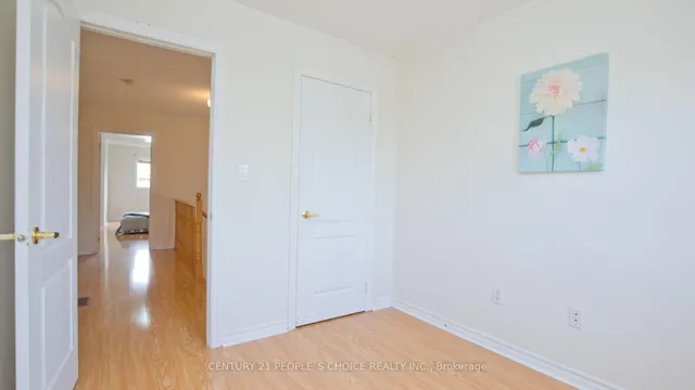 Additional image 34 of 74 EASTVIEW Gate