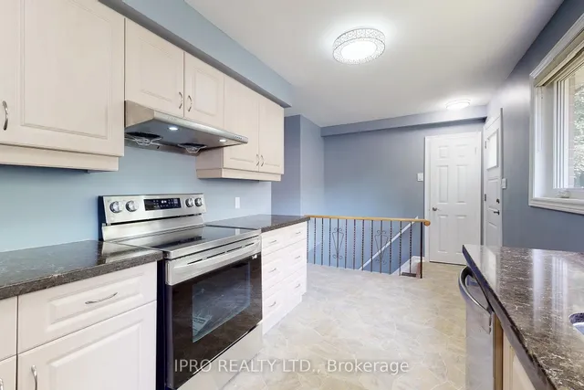 Additional image 11 of 22 Royal Doulton Dr