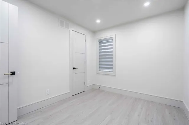 Additional image 18 of 104 Second St Unit UPPER