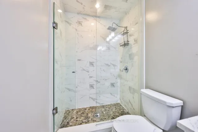 Additional image 24 of 128 GROVEWOOD COMMON Unit 509