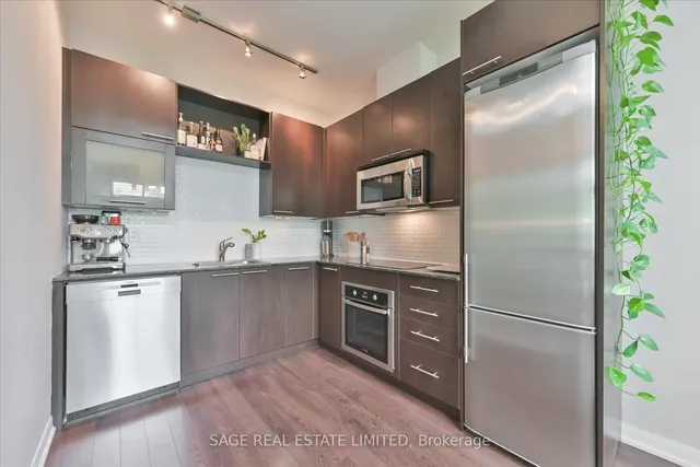 Additional image 18 of 500 Sherbourne St Unit 219