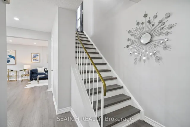 Additional image 19 of 15 Hector Crt