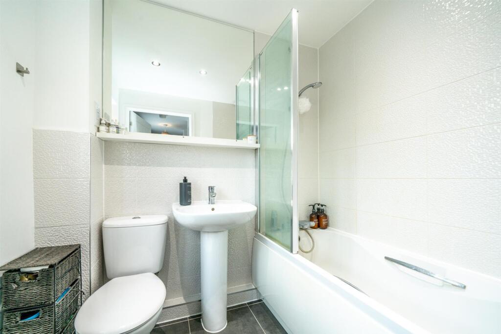 Additional image 15 of Kestrel Way, St. Albans